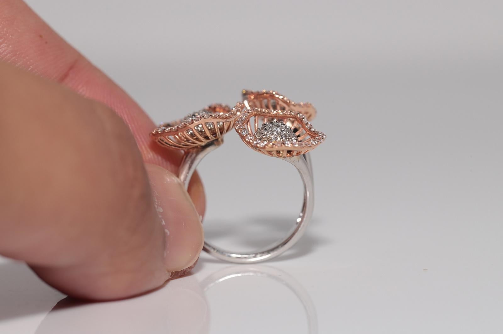 Vintage CIRCA 1990s 18k Gold Natürlicher Diamant Dekorierte Blumen Design Ring im Angebot 9