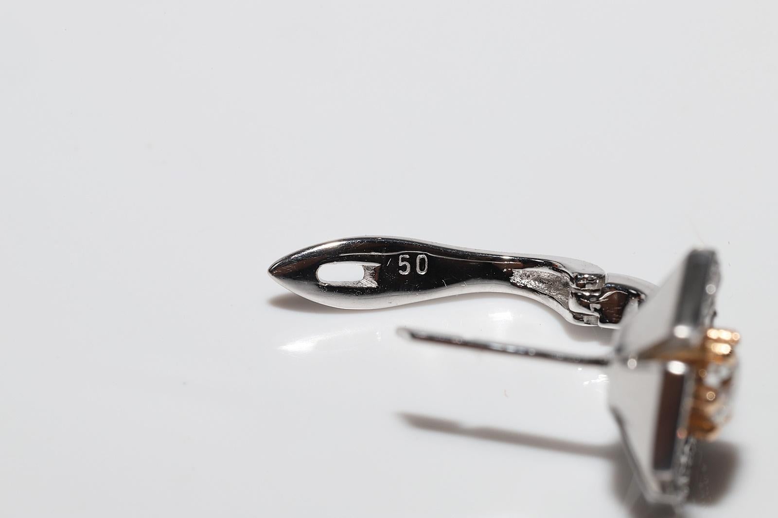 Vintage Circa 1990er Jahre Ohrring aus 18 Karat Gold mit natürlichen Diamanten und verzierten Blumen im Angebot 12