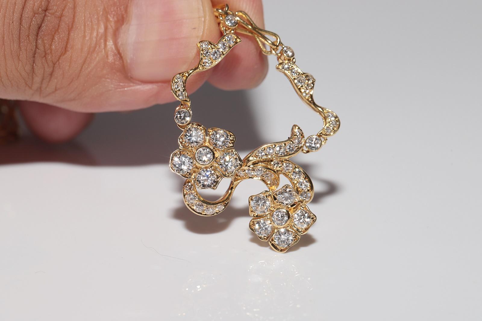 Vintage Circa 1990er Jahre 18k Gold Natürlicher Diamant Dekorierte Blumen Halskette im Angebot 7