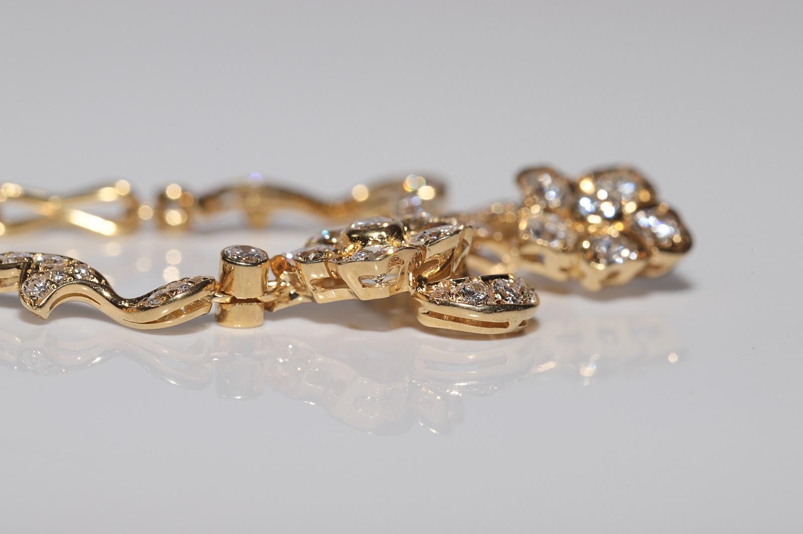 Vintage Circa 1990er Jahre 18k Gold Natürlicher Diamant Dekorierte Blumen Halskette im Angebot 9