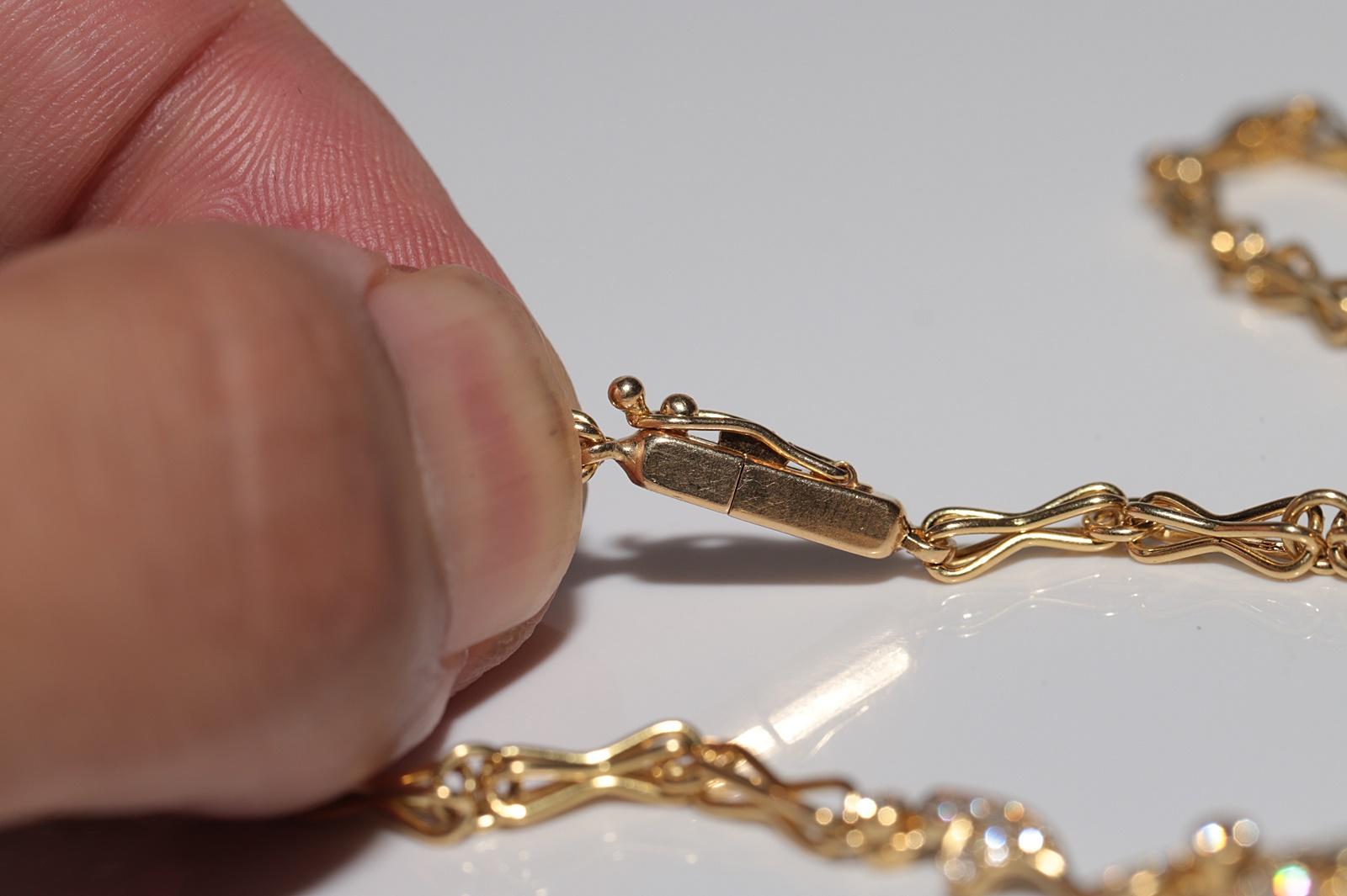 Vintage Circa 1990er Jahre 18k Gold Natürlicher Diamant Dekorierte Blumen Halskette im Angebot 3