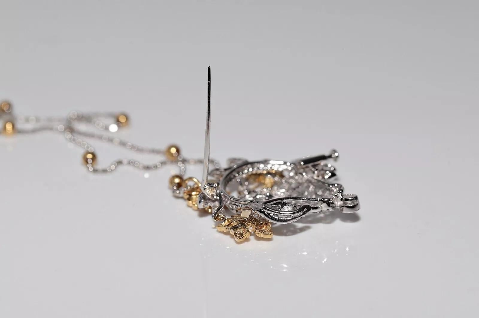 Halskette mit Vintage-Anhänger, Vintage, ca. 1990er Jahre, 18 Karat Gold, natürlicher Diamant, dekorierte Blumen im Angebot 1