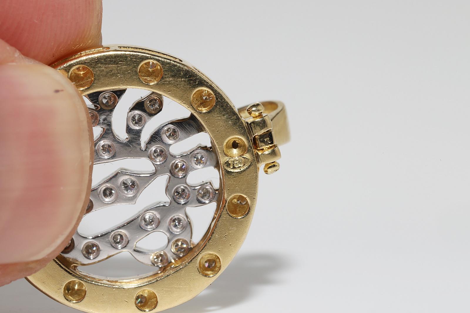 Ciondolo in oro naturale decorato con diamanti naturali e scritte di Dio, CIRCA gli anni '90 in vendita 1