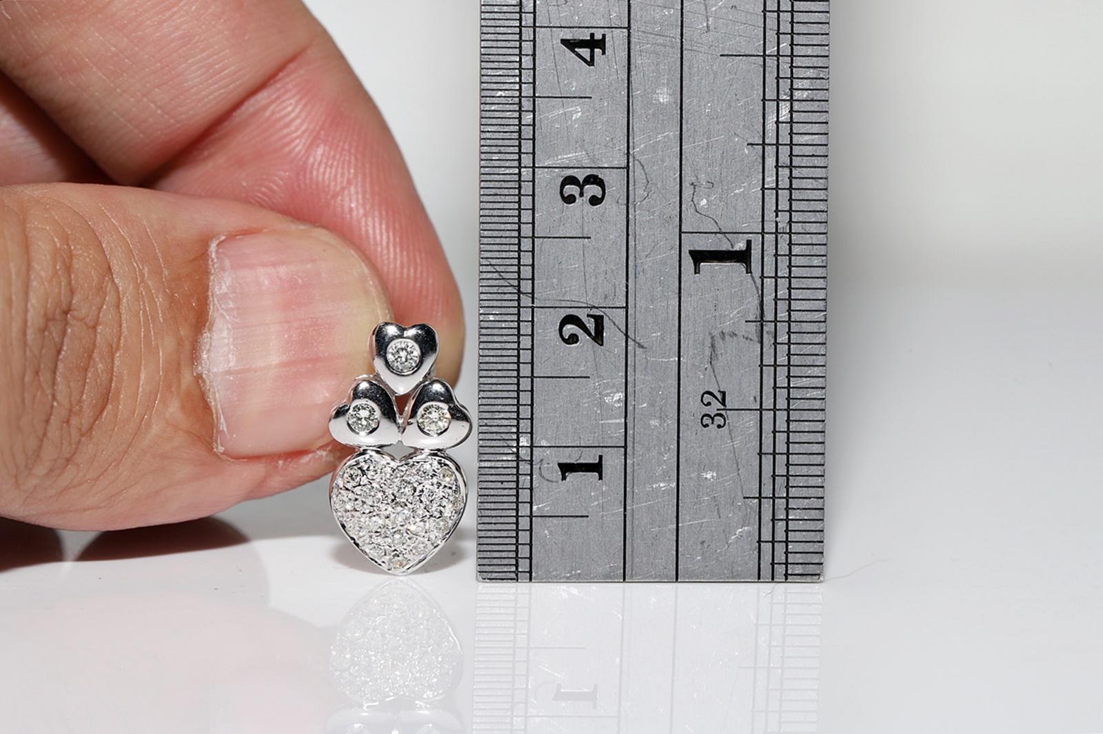 Vintage Circa 1990er Jahre 18k Gold Natürlicher Diamant Dekorierter Herz-Ohrring im Angebot 7