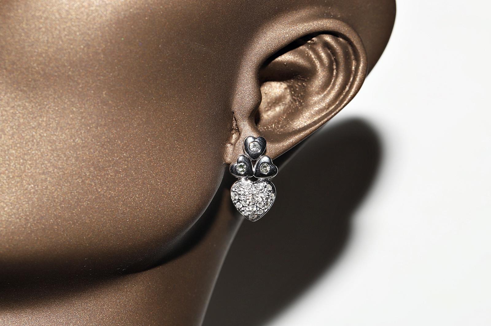 Vintage Circa 1990 Boucles d'oreilles en or 18k ornées de diamants naturels en forme de cœur en vente 8