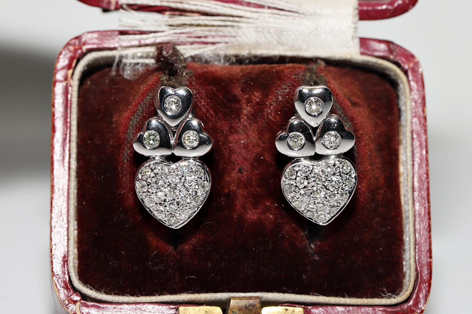 In sehr gutem Zustand.
Gesamtgewicht 6,9 Gramm.
Insgesamt ist Diamant 0,75 ct.
Der Diamant hat die Farbe G-H-I-J und die Reinheit vvs-vs.
Die Box ist nicht enthalten.
Bitte kontaktieren Sie uns bei Fragen.