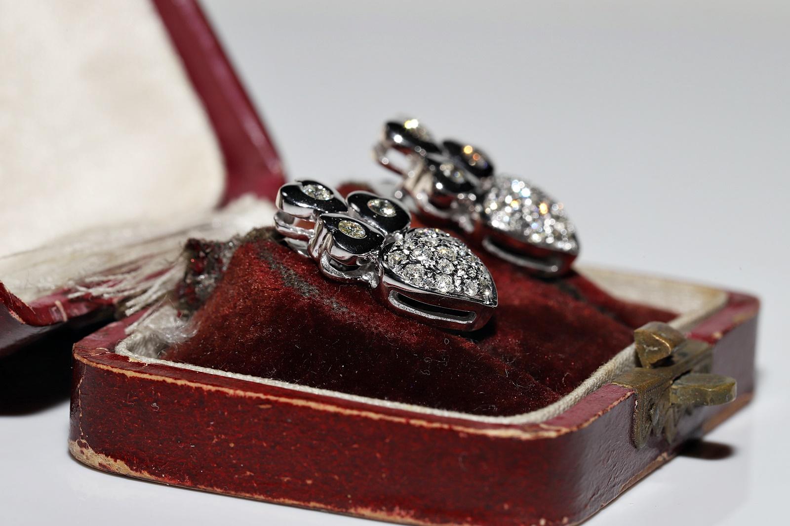 Vintage Circa 1990er Jahre 18k Gold Natürlicher Diamant Dekorierter Herz-Ohrring (Retro) im Angebot