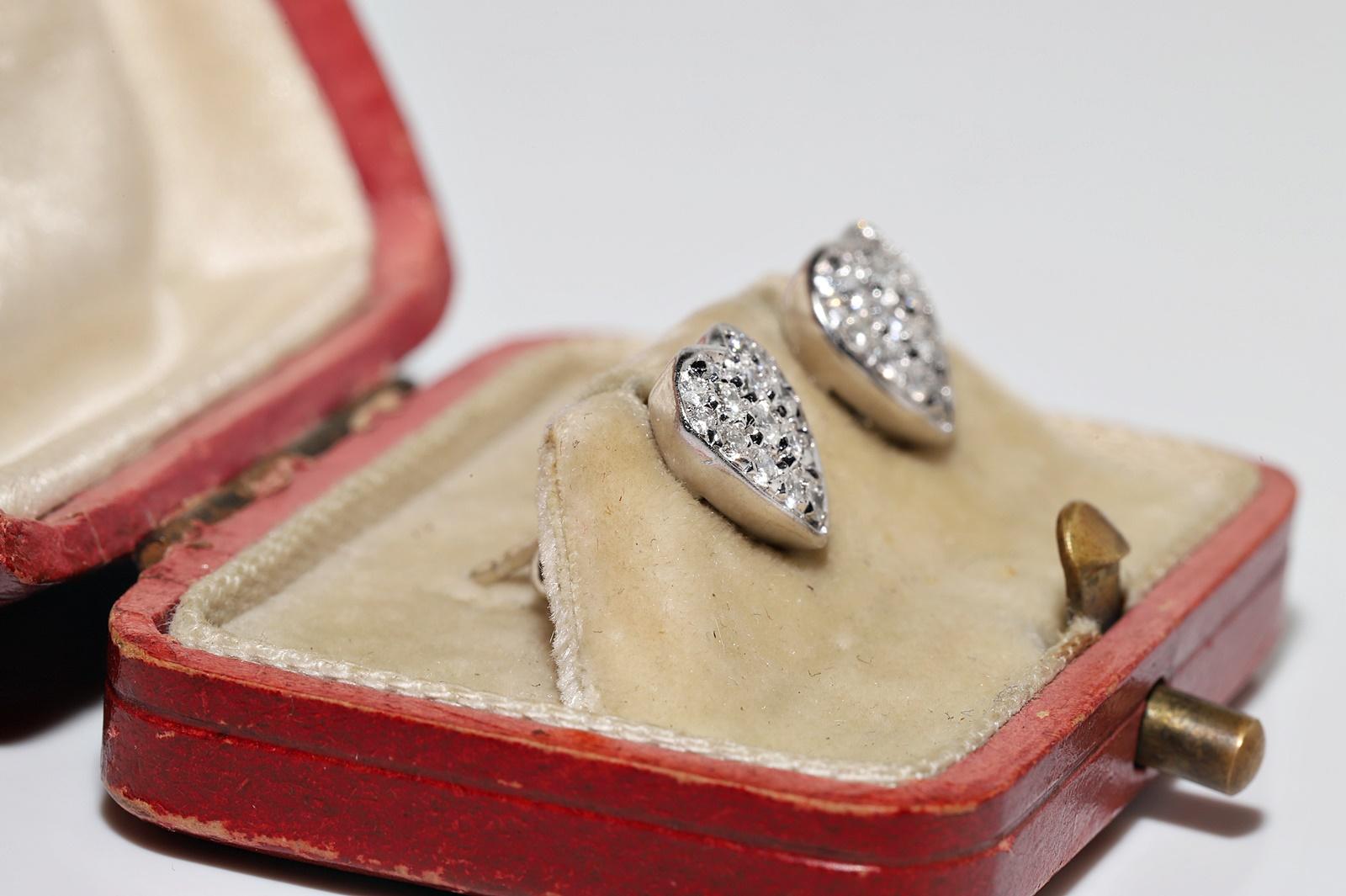 Vintage Circa 1990s 18k Gold Natural Diamond Decorated Heart Earring For Sale 2
