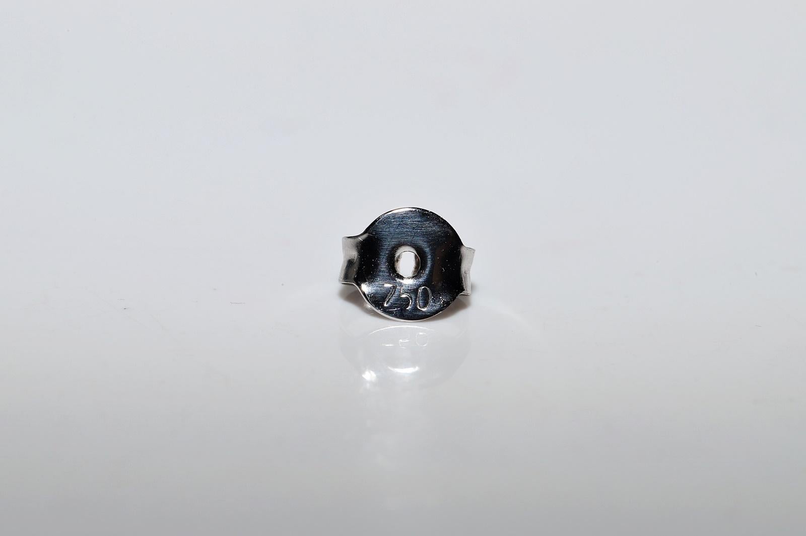 Vintage Circa 1990er Jahre 18k Gold Natürlicher Diamant Dekorierter Herz-Ohrring im Angebot 2
