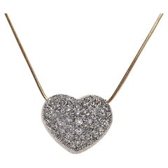Vintage Circa 1990 Collier pendentif cœur en or 18k orné de diamants naturels