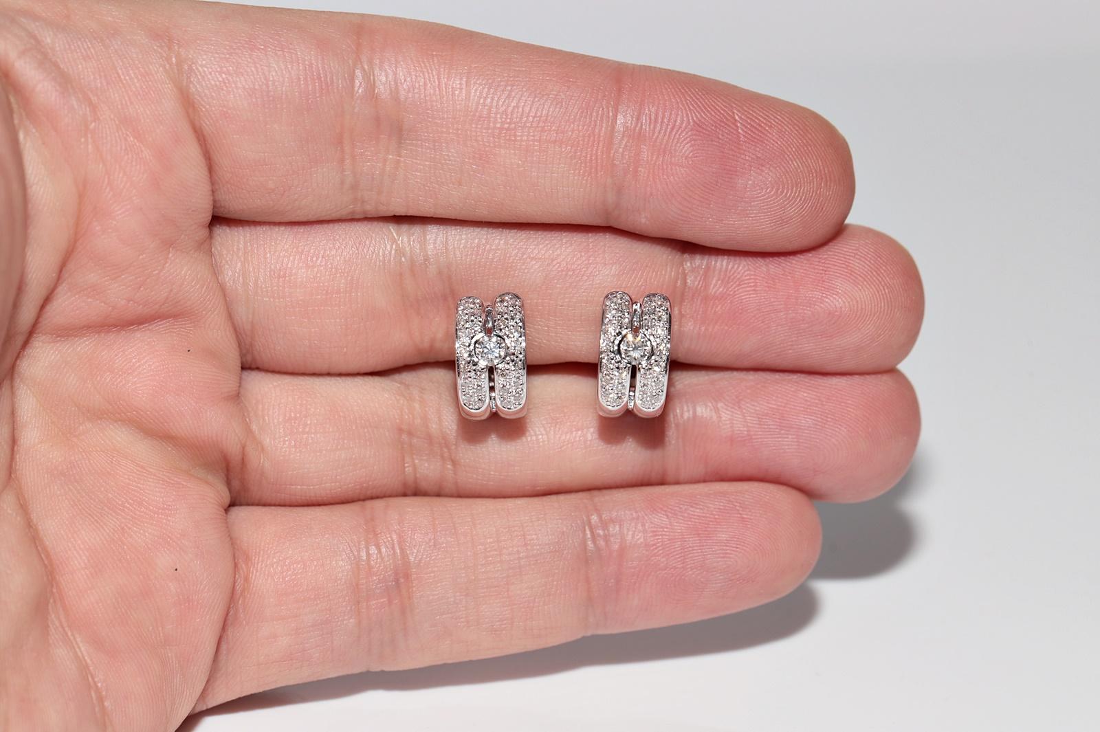 Vintage Circa 1990er Jahre 18k Gold Natürlicher Diamant Dekorierter Creolen-Ohrring im Angebot 4