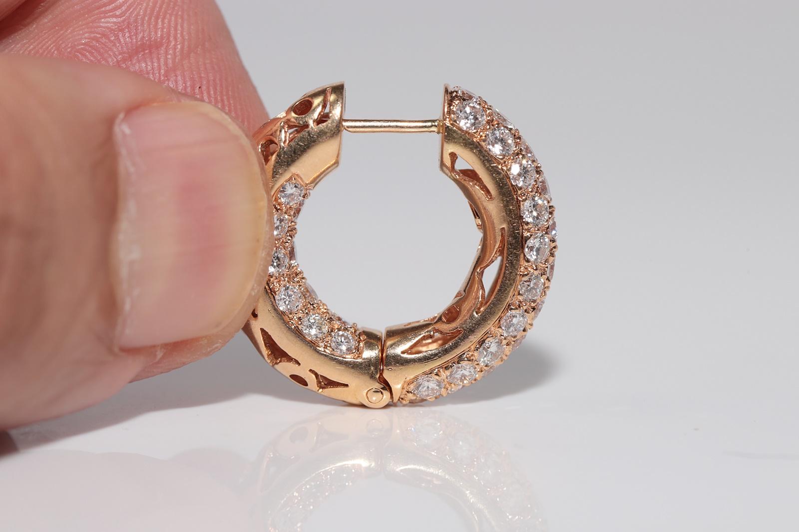 Vintage Circa 1990er Jahre 18k Gold Natürlicher Diamant Dekorierter Creolen-Ohrring im Creolen-Stil im Angebot 1
