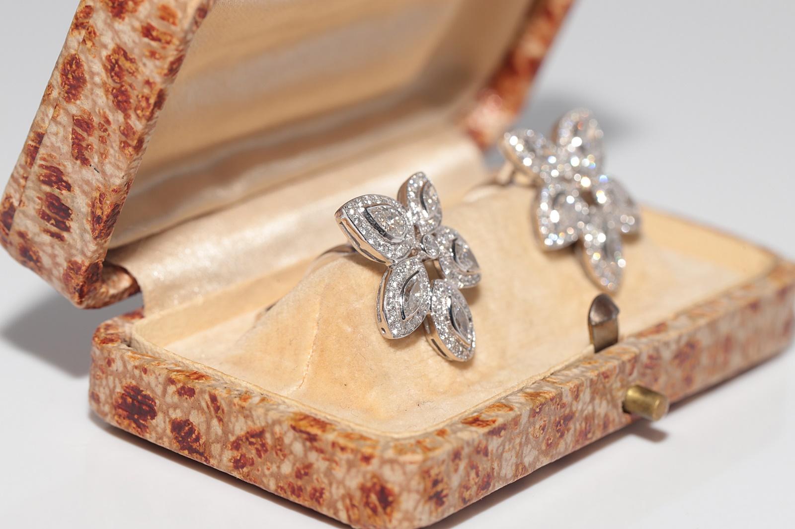 Vintage CIRCA 1990er Jahre 18k Gold natürlichen Diamanten verziert Blatt Design Ohrring im Angebot 10