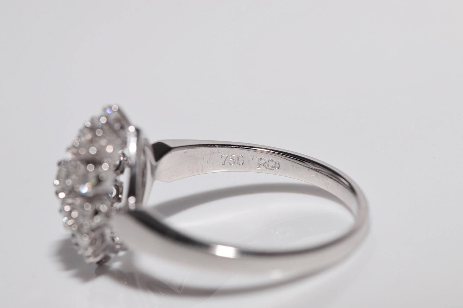 Vintage Circa 1990er Jahre 18k Gold Natürlicher Diamant Dekorierter Navette Ring im Angebot 4