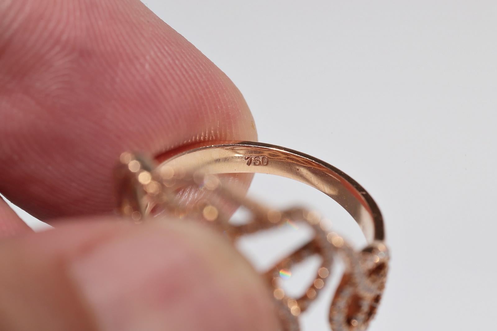 Vintage Circa 1990er Jahre 18k Gold Natürlicher Diamant Dekorierter Navette Ring im Angebot 5