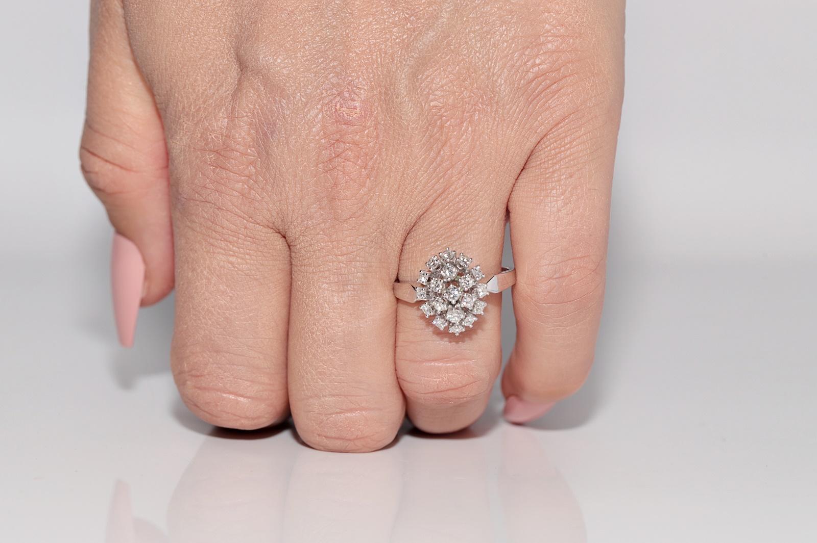 Vintage Circa 1990er Jahre 18k Gold Natürlicher Diamant Dekorierter Navette Ring im Angebot 8