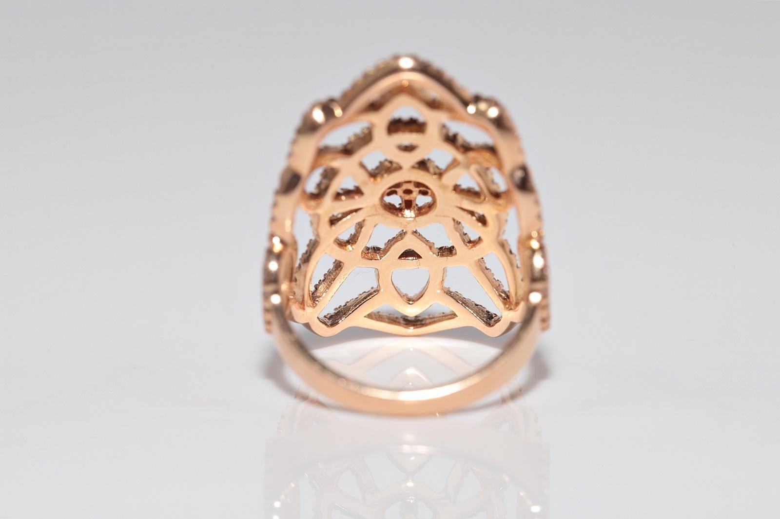 Vintage Circa 1990er Jahre 18k Gold Natürlicher Diamant Dekorierter Navette Ring im Angebot 3
