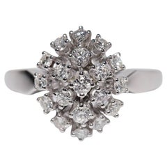 Vintage Circa 1990er Jahre 18k Gold Natürlicher Diamant Dekorierter Navette Ring