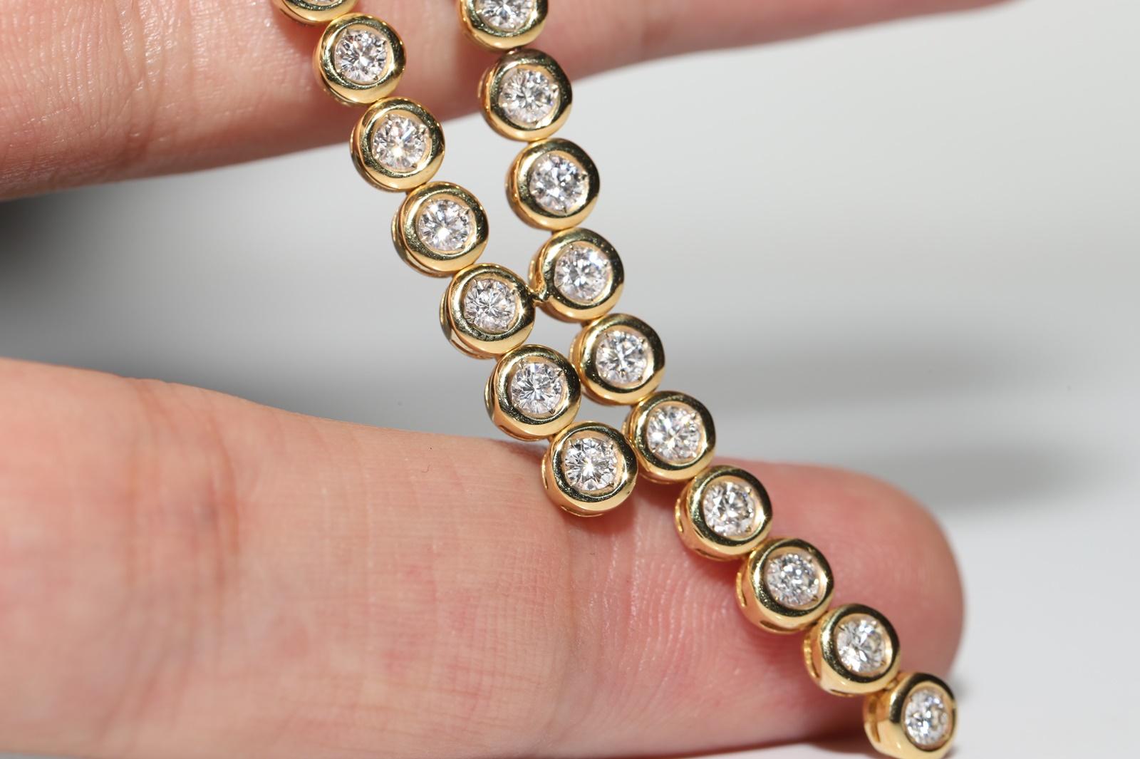 Vintage Circa 1990er Jahre 18k Gold Natürlicher Diamant Dekorierte Vintage-Halskette im Angebot 5
