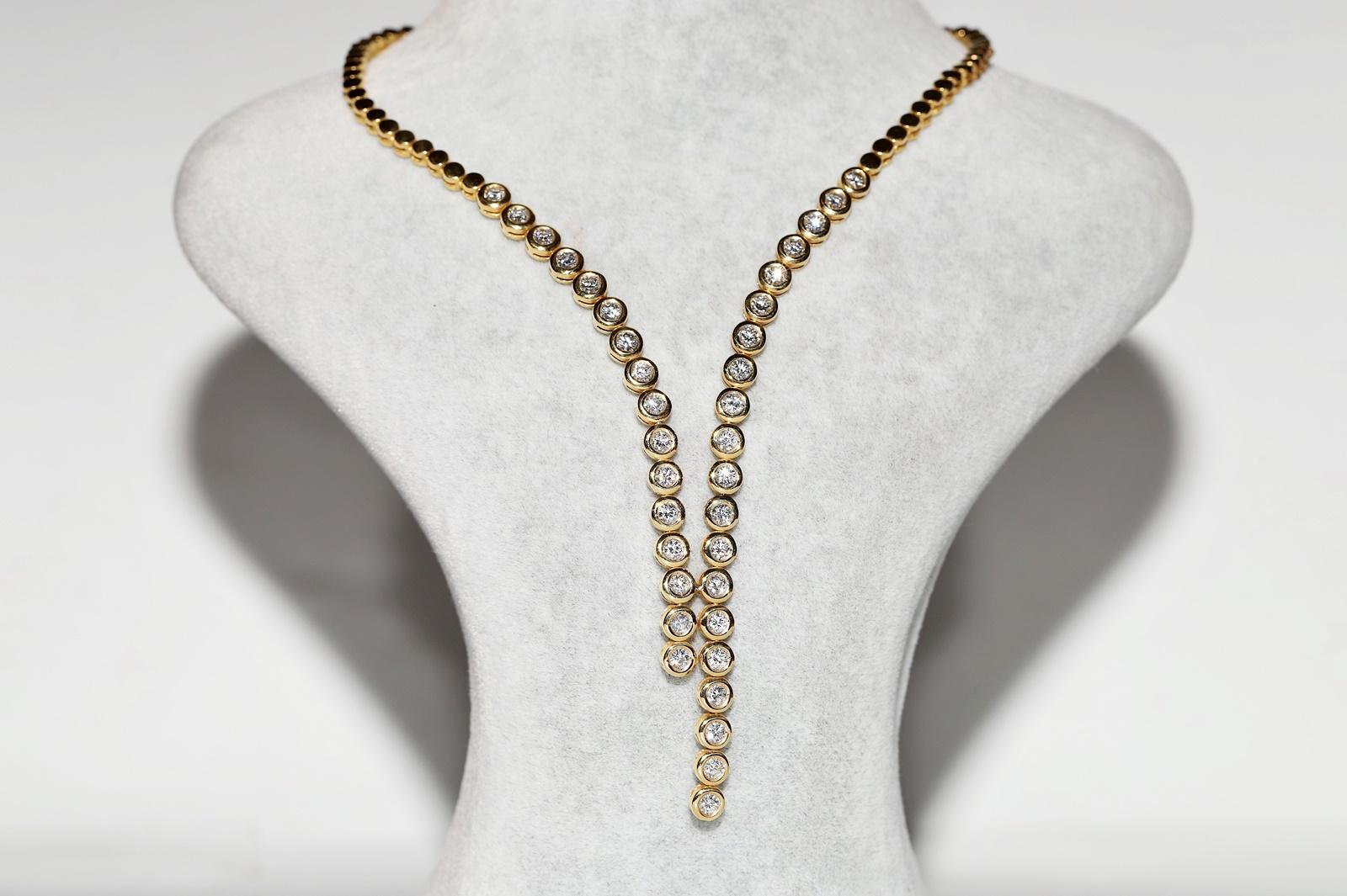 Vintage Circa 1990er Jahre 18k Gold Natürlicher Diamant Dekorierte Vintage-Halskette (Retro) im Angebot