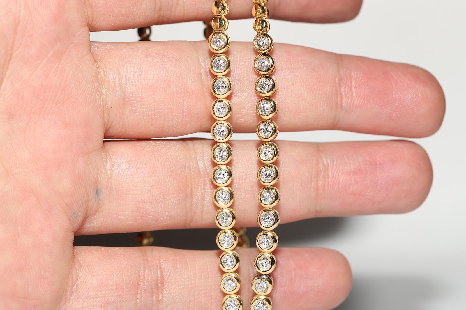 Vintage Circa 1990er Jahre 18k Gold Natürlicher Diamant Dekorierte Vintage-Halskette im Angebot 3