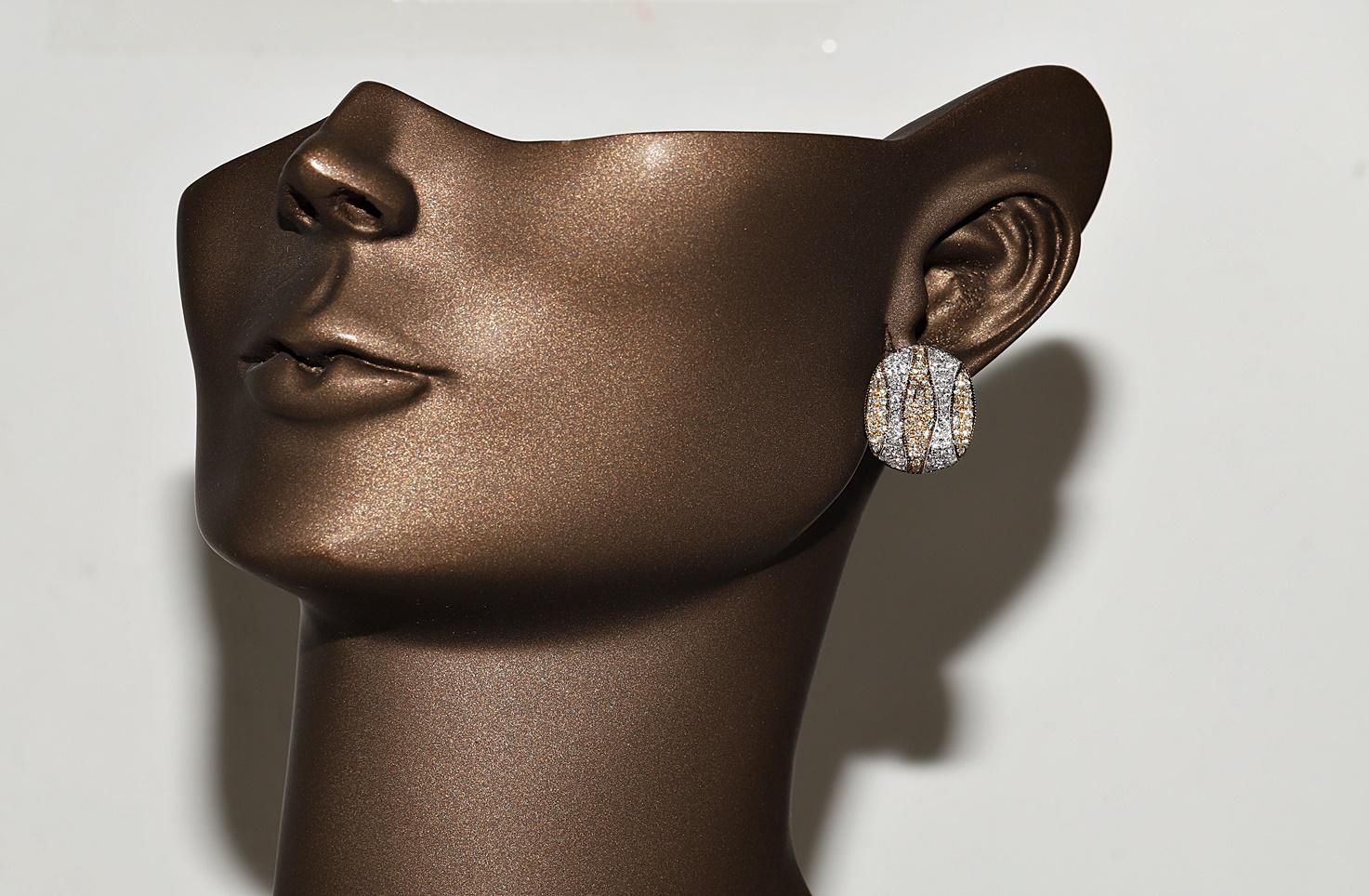 Vintage Circa 1990s 18k Gold Natural Diamond Decorated Omega Back Earring For Sale 10