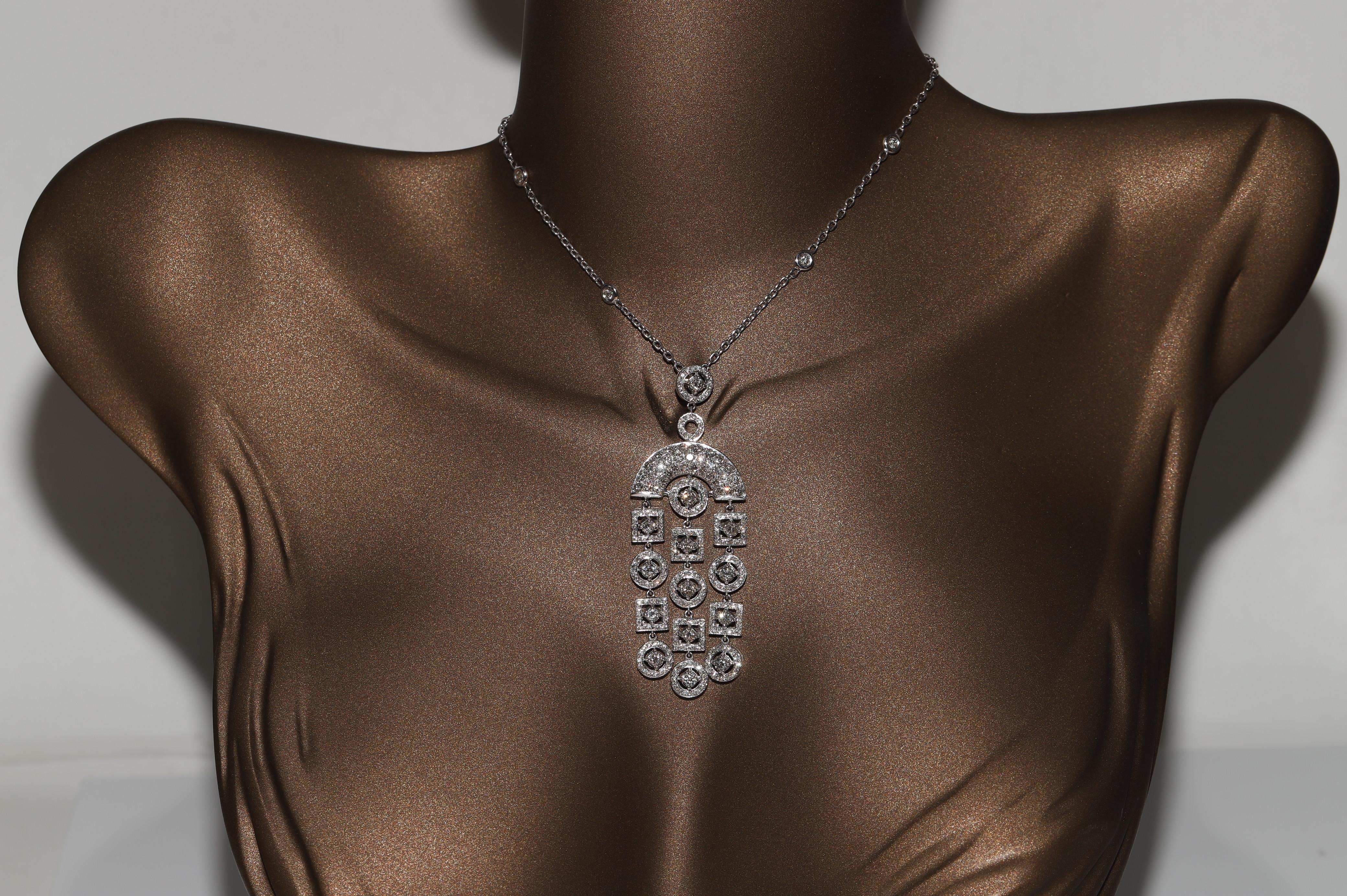 Vintage Circa 1990s 18k Gold Natural Diamond Decorated Pendant Necklace For Sale 7