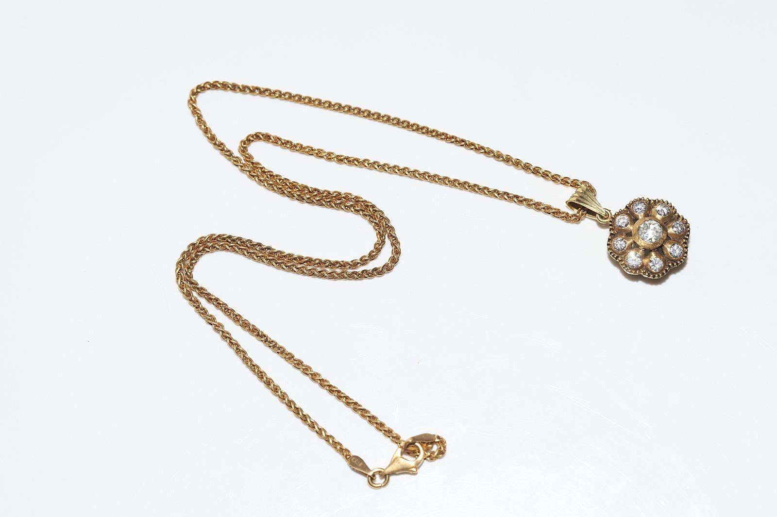 Vintage Circa 1990s 18k Gold Natural Diamond Decorated Pendant Necklace  For Sale 8