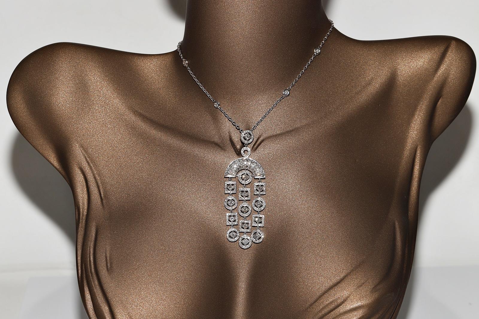 In very good condition.
Total weight is 17.8 grams.
Totally is diamond 3.30 ct.
The diamond is has G-H-I-J-K color and vs-s1 clarity.
Total lenght is chain 44 cm.
Please contact for any questions.
