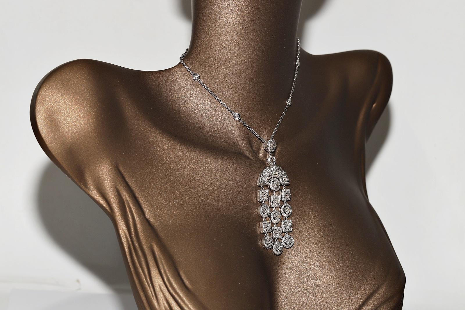 Retro Vintage Circa 1990s 18k Gold Natural Diamond Decorated Pendant Necklace For Sale