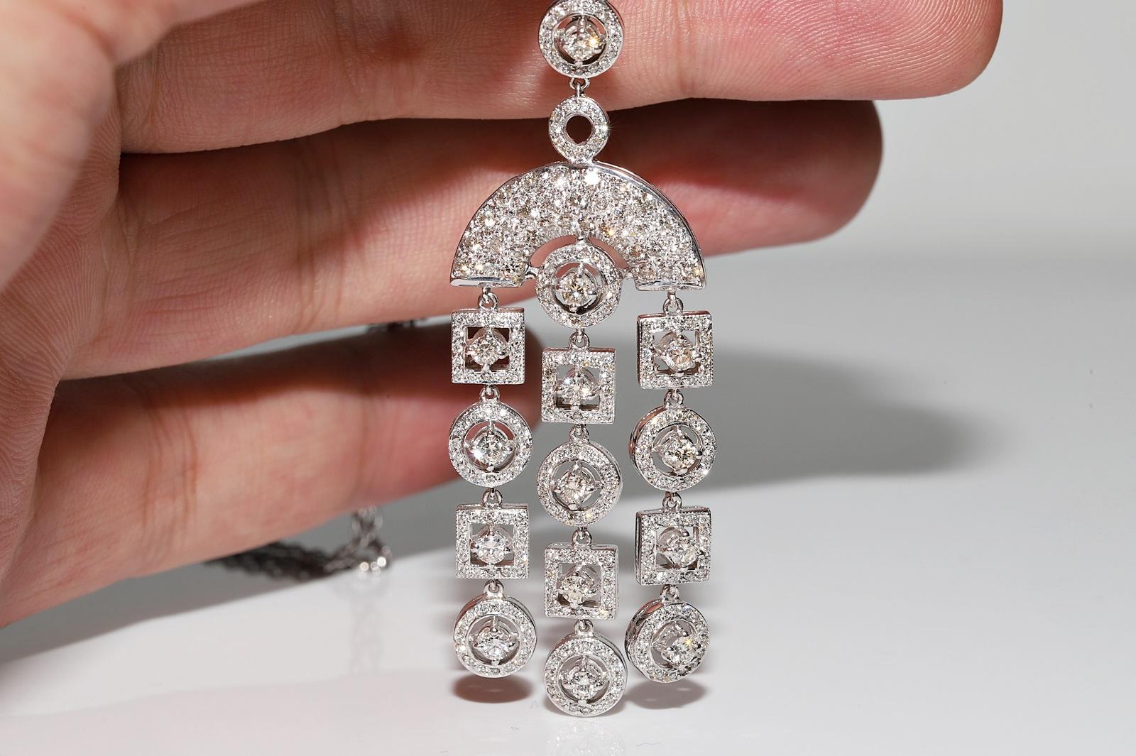 Vintage Circa 1990s 18k Gold Natural Diamond Decorated Pendant Necklace In Good Condition For Sale In Fatih/İstanbul, 34