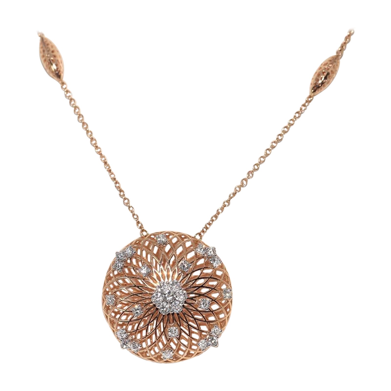 Vintage Circa 1990 Collier pendentif en or 18k orné de diamants naturels