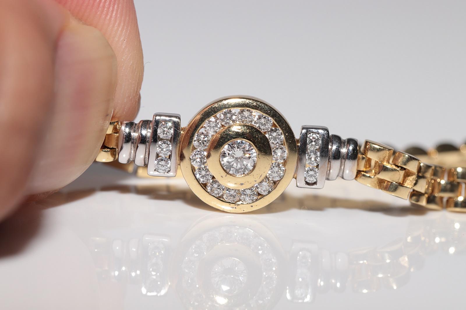 Braccialetto d'oro naturale decorato con diamanti naturali, vintage CIRCA gli anni '90 in vendita 1