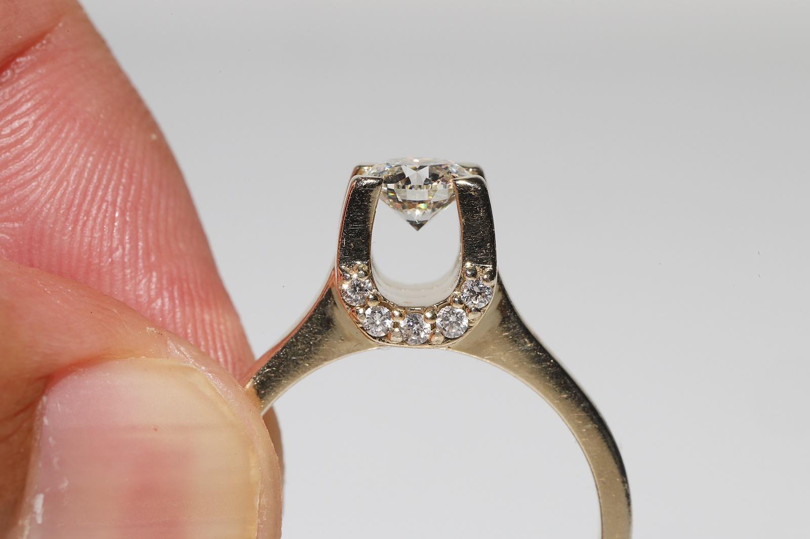 Vintage Circa 1990s Gold 18k Natural Diamond Decorated Solitaire Wedding Ring (anneau de mariage solitaire en or 18k décoré de diamants naturels) en vente 5