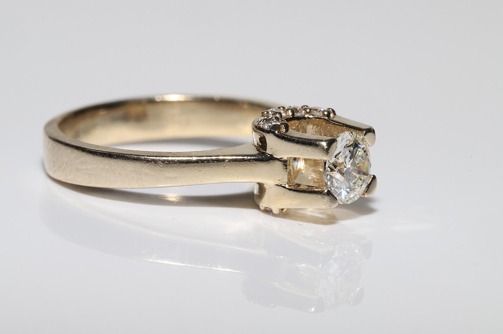 Vintage Circa 1990s Gold 18k Natural Diamond Decorated Solitaire Wedding Ring (anneau de mariage solitaire en or 18k décoré de diamants naturels) en vente 7