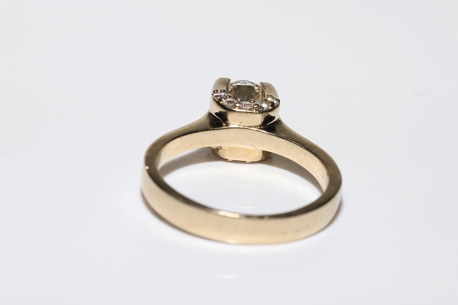 Vintage Circa 1990s Gold 18k Natural Diamond Decorated Solitaire Wedding Ring (anneau de mariage solitaire en or 18k décoré de diamants naturels) en vente 9