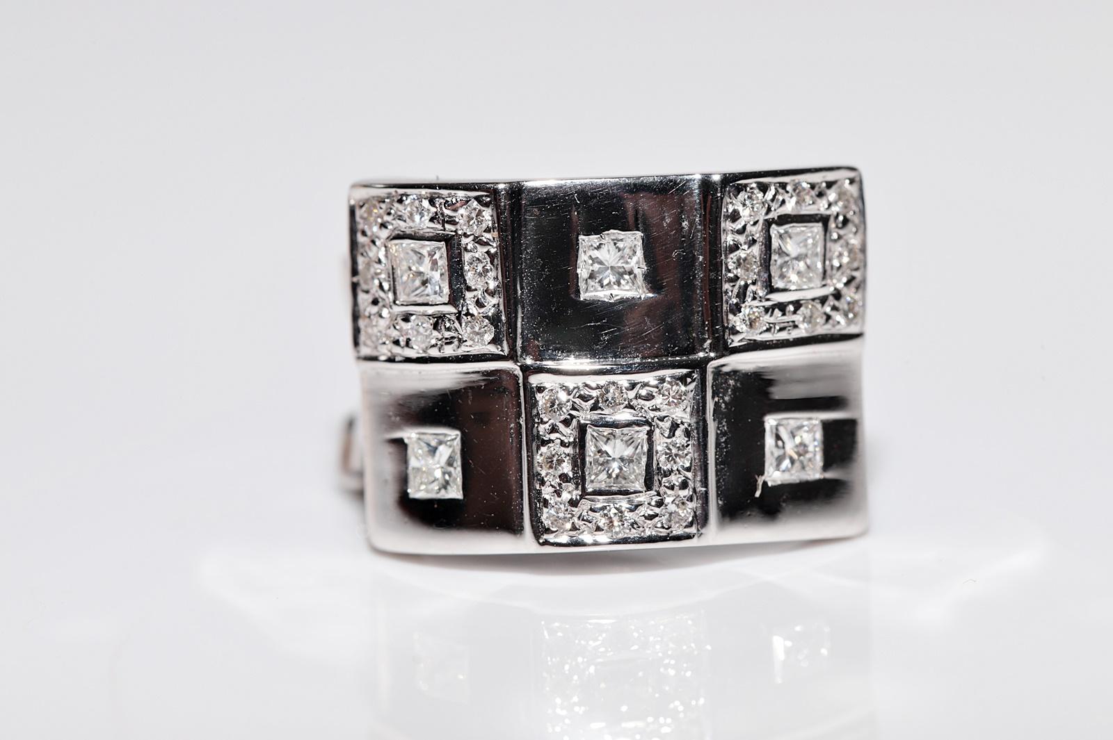 Pendiente Estilo Cuadrado Vintage Circa 1990s Oro 18k Decorado con Diamantes Naturales en venta 5