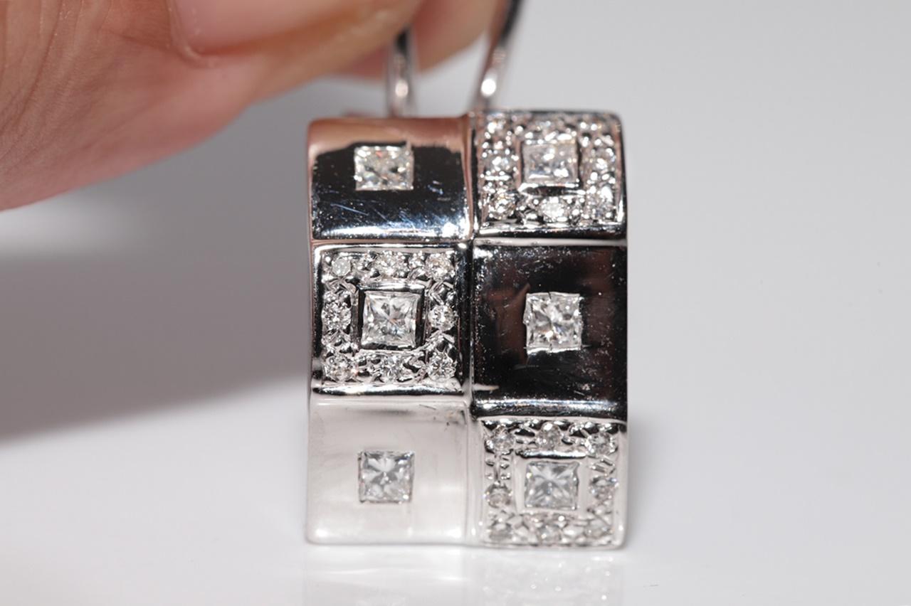 Pendiente Estilo Cuadrado Vintage Circa 1990s Oro 18k Decorado con Diamantes Naturales en venta 6
