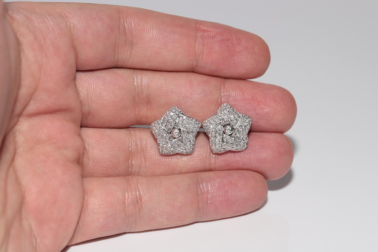 Vintage Circa 1990er Jahre 18k Gold Natürlicher Diamant Dekorierter Star Style Ohrring im Sternstil im Angebot 7