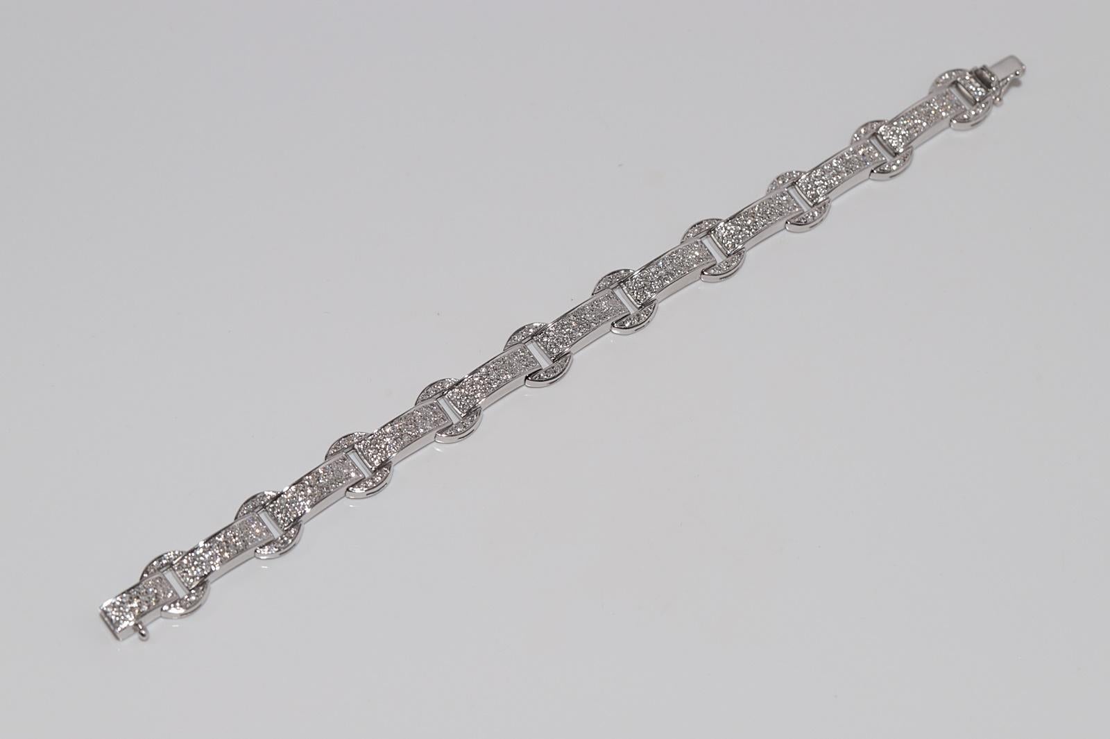 Vintage Circa 1990er Jahre 18k Gold natürlicher Diamant verziertes starkes Vintage-Armband im Angebot 7