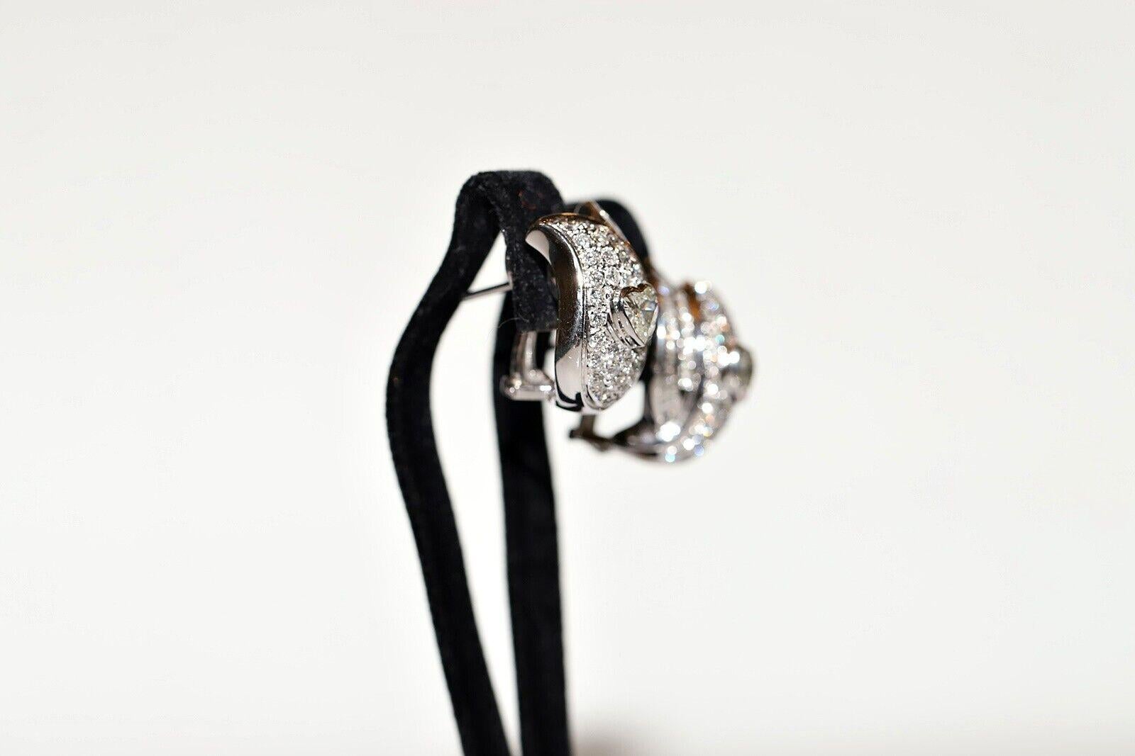 Pendiente Fuerte Vintage Circa 1990s Oro 18k Decorado con Diamantes Naturales Corte brillante en venta