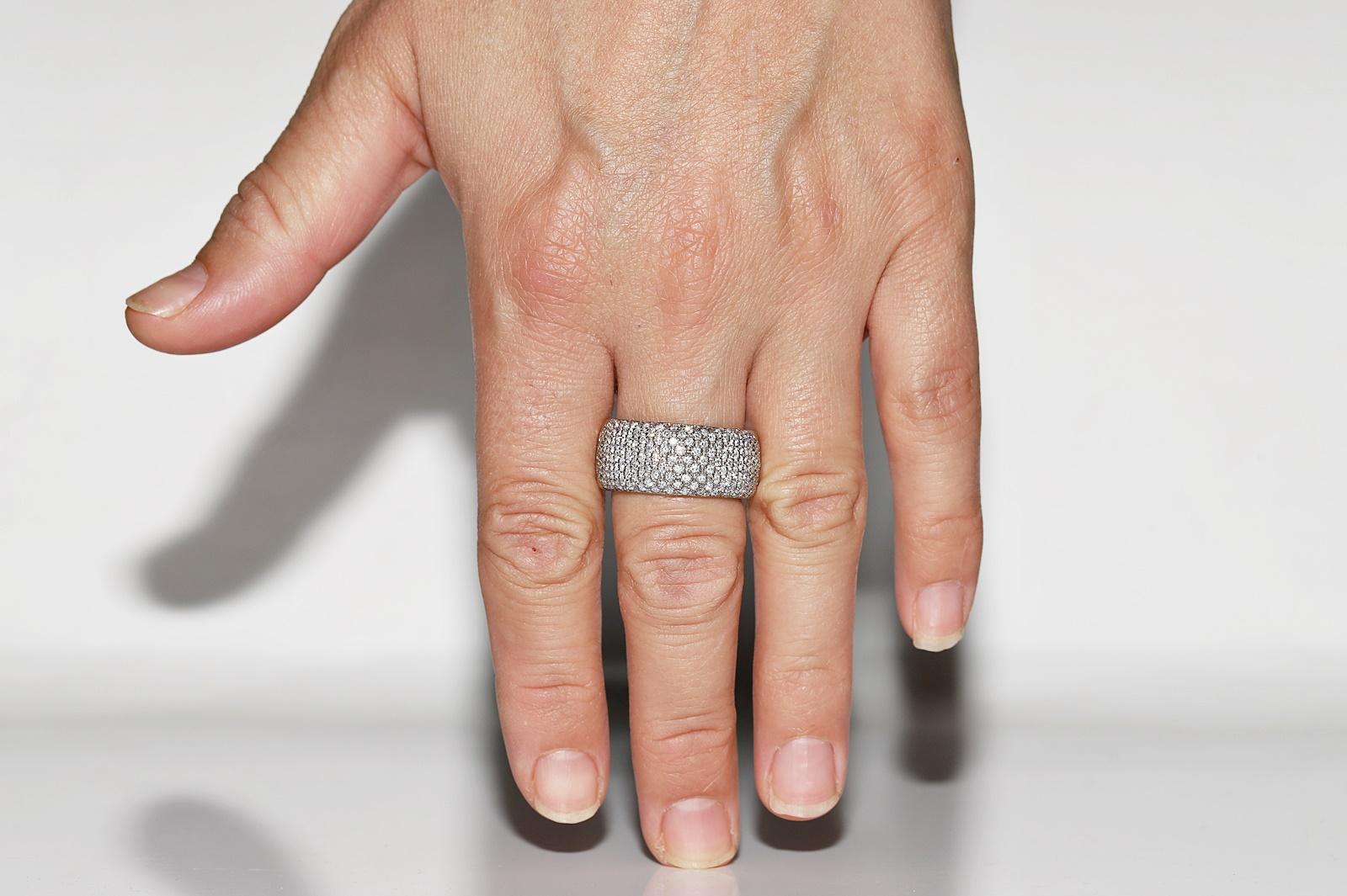 Anello forte decorato con diamanti naturali in oro 18k CIRCA 1990 in vendita 5