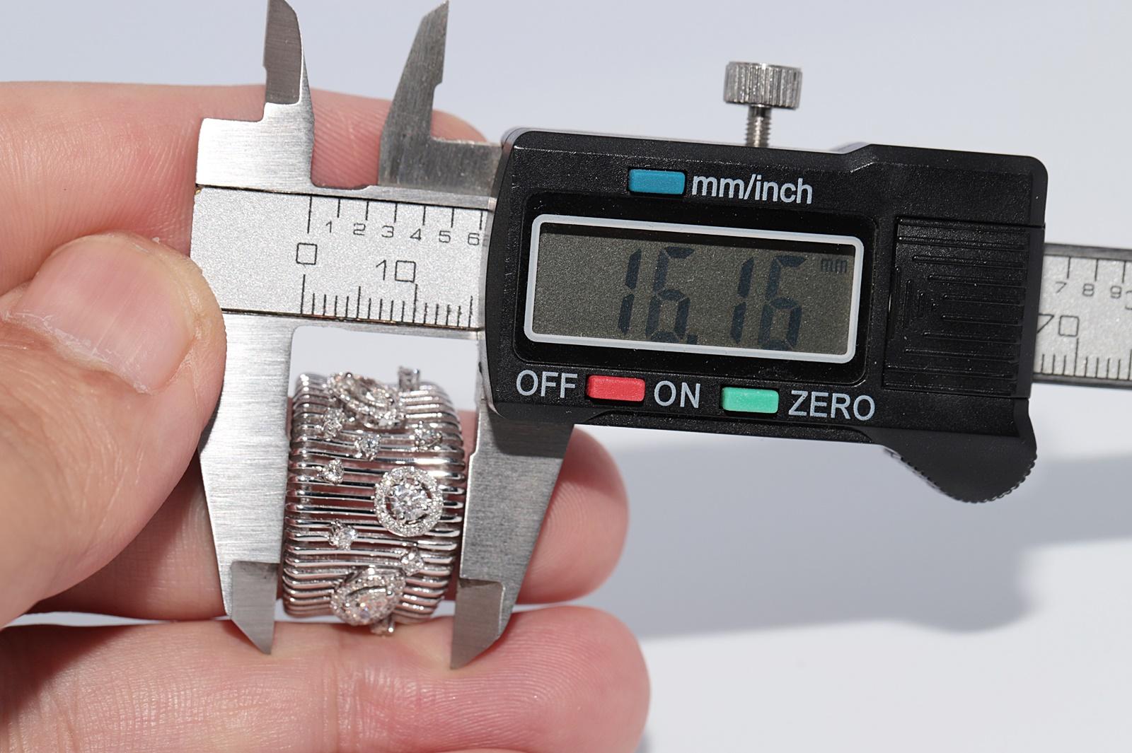 Anello forte decorato con diamanti naturali in oro 18k CIRCA 1990 in vendita 7