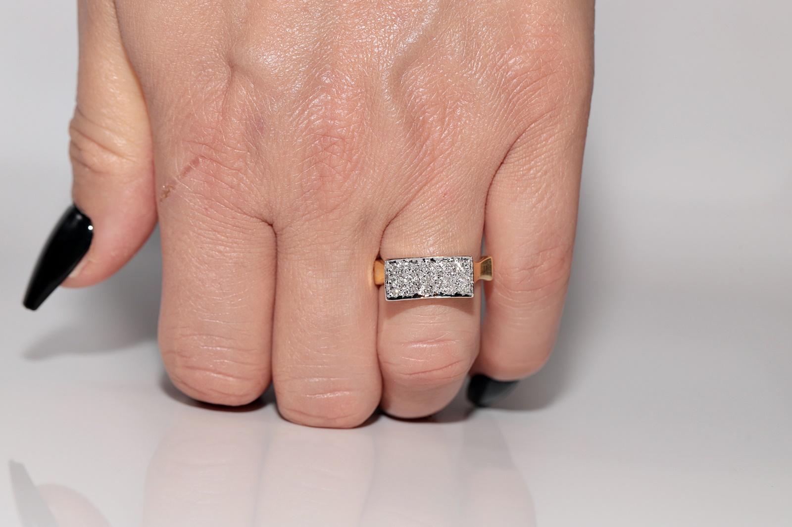 Anello forte decorato con diamanti naturali in oro 18k CIRCA 1990 in vendita 9