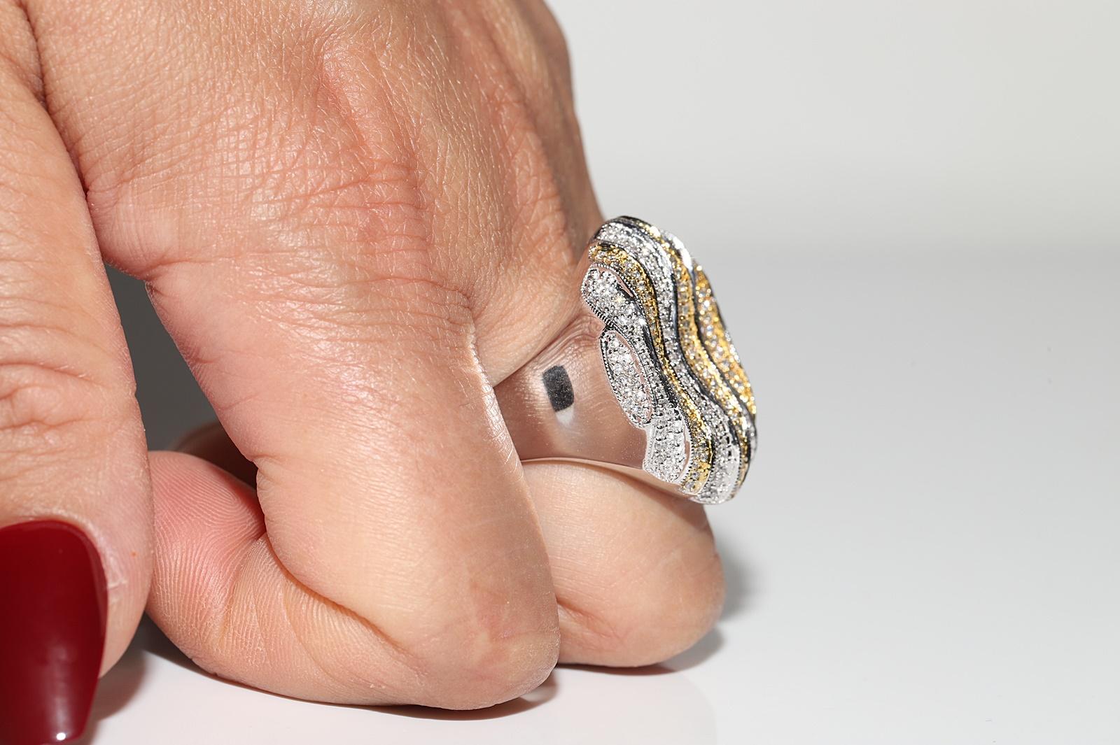 Vintage Circa 1990s 18k Gold Natural Diamond Decorated Strong Ring For Sale 10