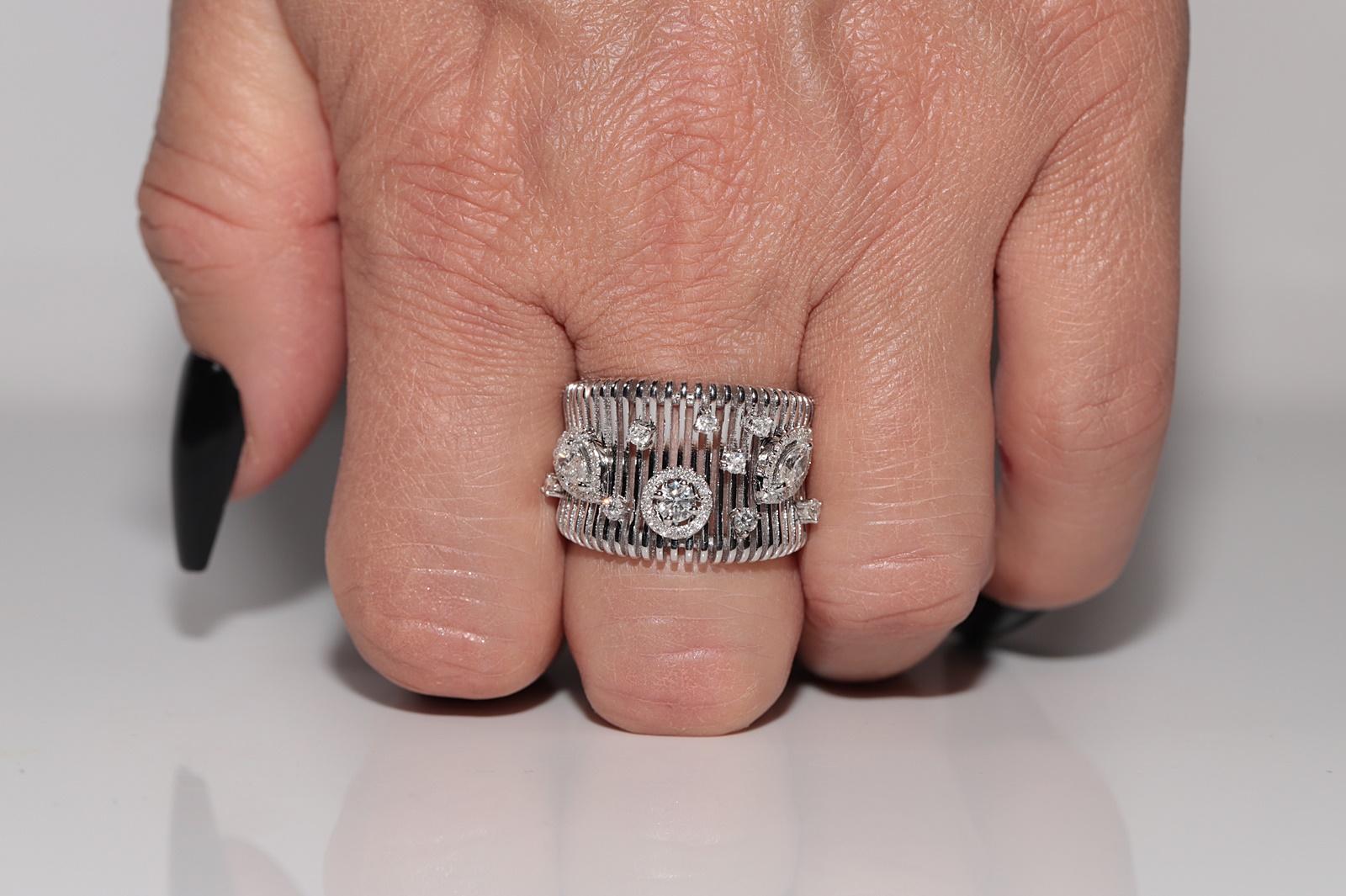 Anello forte decorato con diamanti naturali in oro 18k CIRCA 1990 in vendita 11