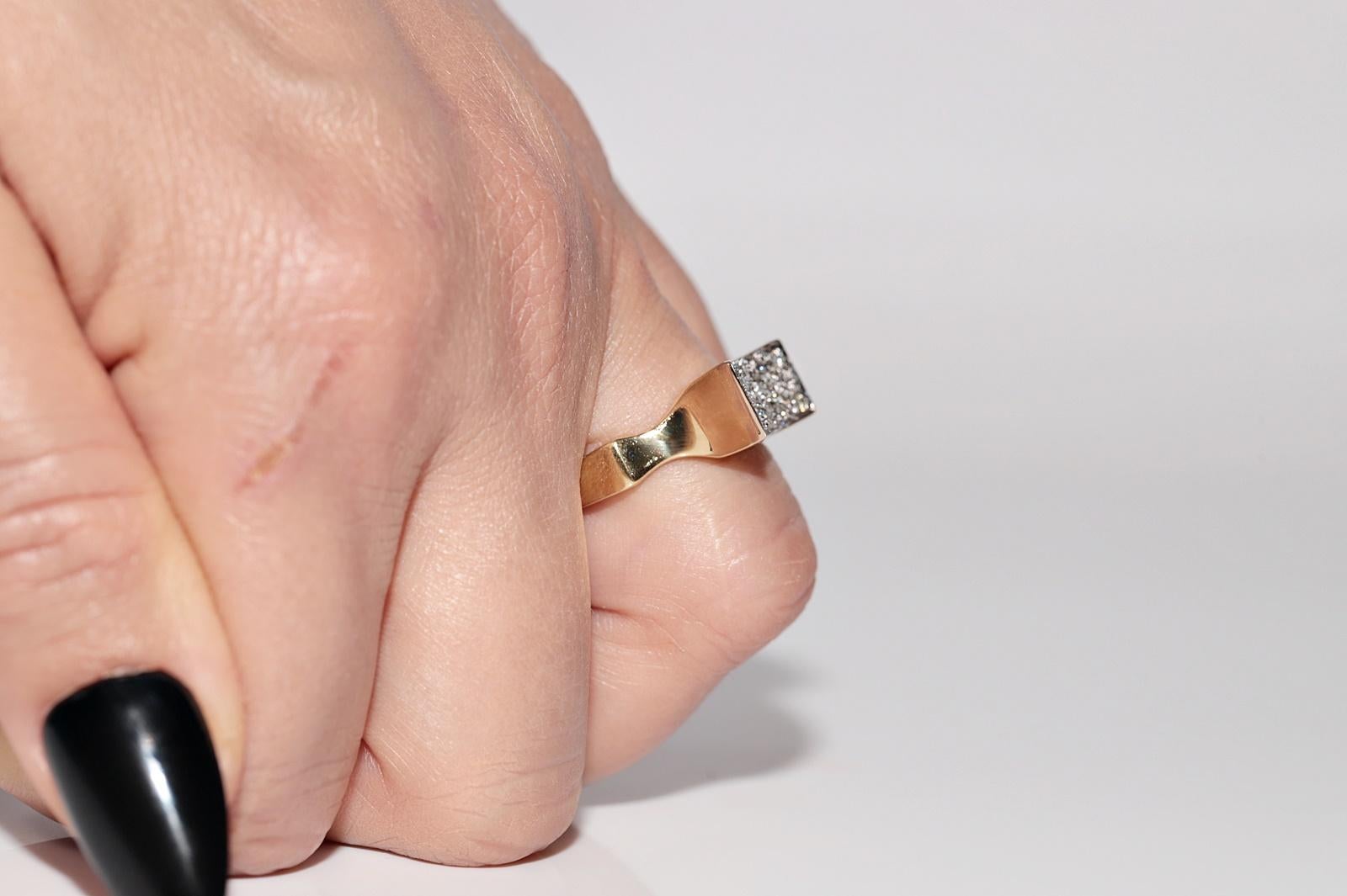 Anello forte decorato con diamanti naturali in oro 18k CIRCA 1990 in vendita 12