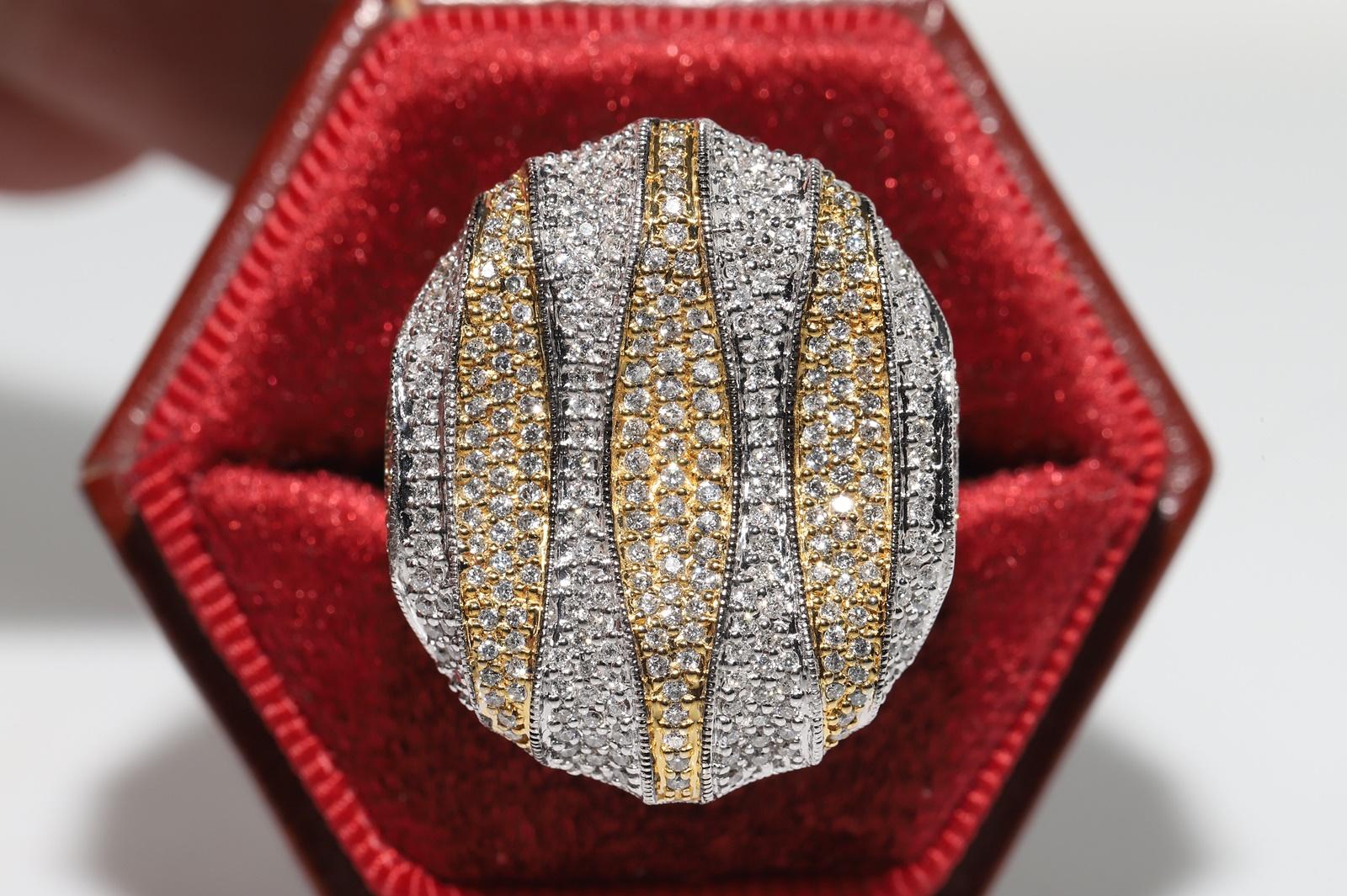 In very good condition.
Total weight is 17.5 grams.
Totally is diamond 2.50 ct.
The diamond is has G color and vvs-vs clarity.
Ring size is US 8.5
We can make any size.
Box is not included.
Please contact for any questions.
