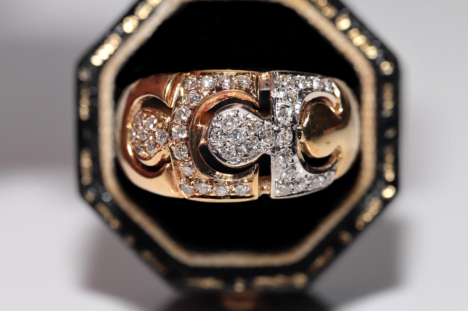 In ottime condizioni.
Totalmente è un diamante di 7,5 grammi.
Totalmente è un diamante da 0,65 ct.
Il diamante ha colore G-H e purezza vs-s1.
La misura dell'anello è US 6
Possiamo realizzare qualsiasi dimensione.
La scatola non è inclusa.
Per