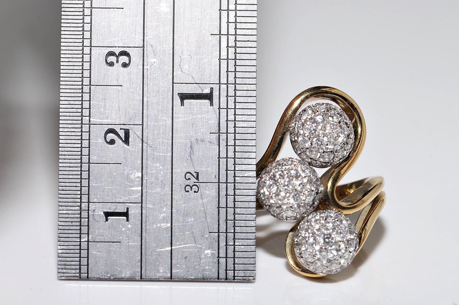 Vintage Circa 1990er Jahre 18k Gold Natürlicher Diamant Dekoriert  Starker Ring (Brillantschliff)